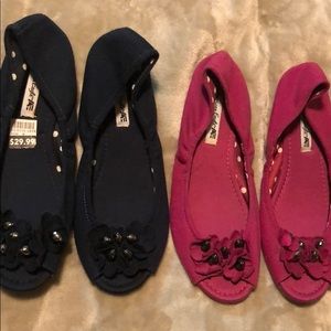 2 pairs of American eagle flats navy and fuscia